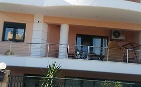 Folia Apartment